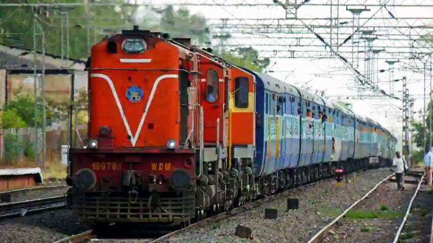Indian Railways: रेलवे ने कर दी 281 ट्रेन कैंसिल, घर से निकलने से पहले अपनी गाड़ी का स्टेटस यहां करें चेक
