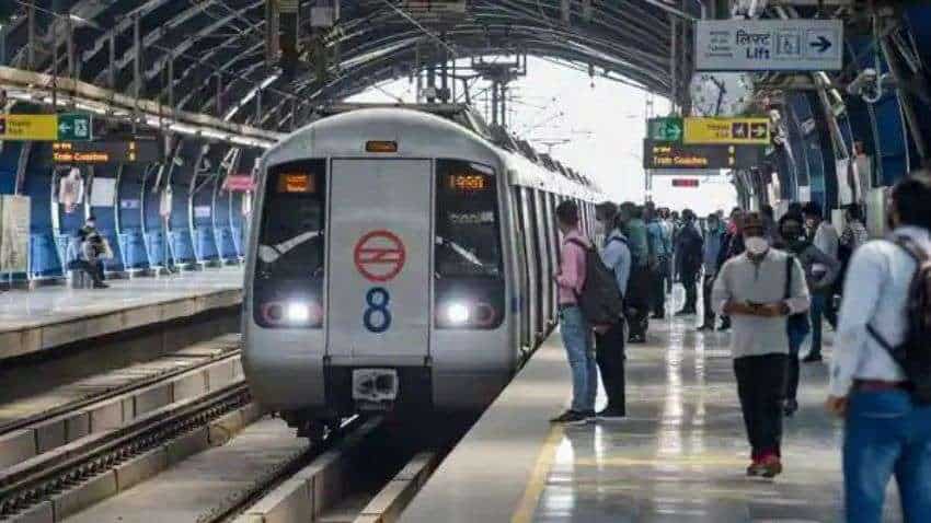 Delhi Metro: दिल्ली मेट्रो के रेड लाइन पर आई खराबी, सुबह ब्लू लाइन पर दो घंटे हुई थी लोगों को परेशानी