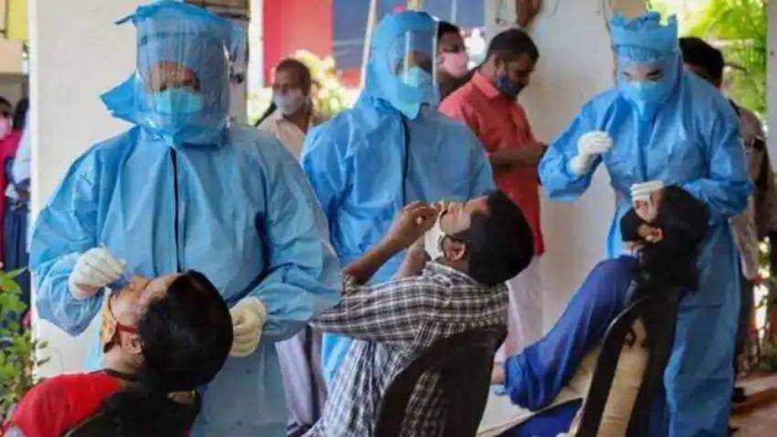 Coronavirus in India: भारत में फिर बढ़ा कोरोना का खतरा, 24 घंटे में मिले 8 हजार से ज्यादा केस, 10 की मौत