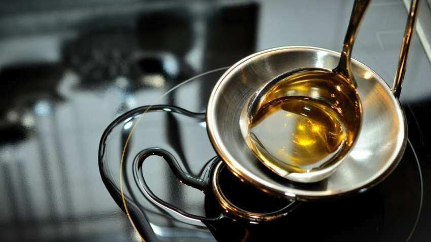 Edible Oil: खाने का तेल हो गया सस्ता, कंपनियों ने ₹15-20 घटाए दाम, आगे और घटेंगी कीमतें