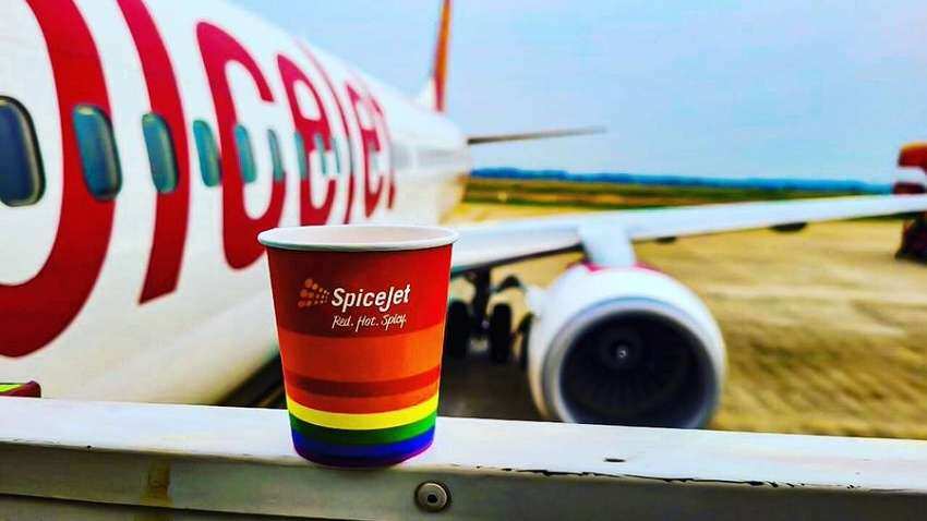 Flight Booking Offers: इन प्रोफेशनल्स के लिए धांसू ऑफर, Spicejet दे रही फ्लाइट बुकिंग पर 30% तक का डिस्काउंट