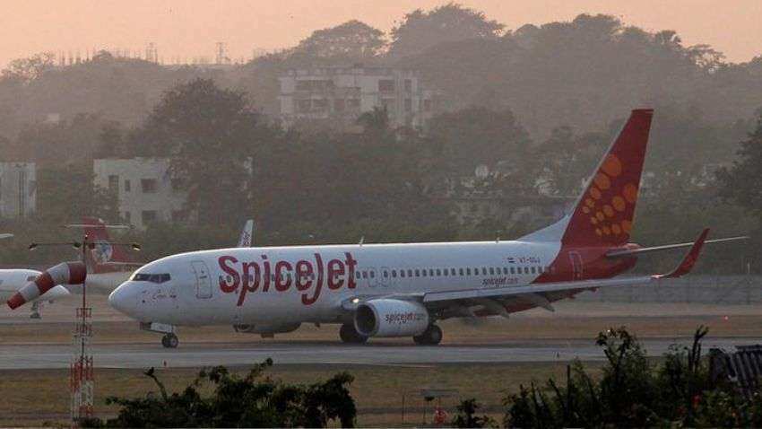 SpiceJet Stock: स्पाइसजेट के मैनेजिंग डायरेक्टर अजय सिंह के खिलाफ धोखाधड़ी का मामला दर्ज, शेयर 2.30% टूटा