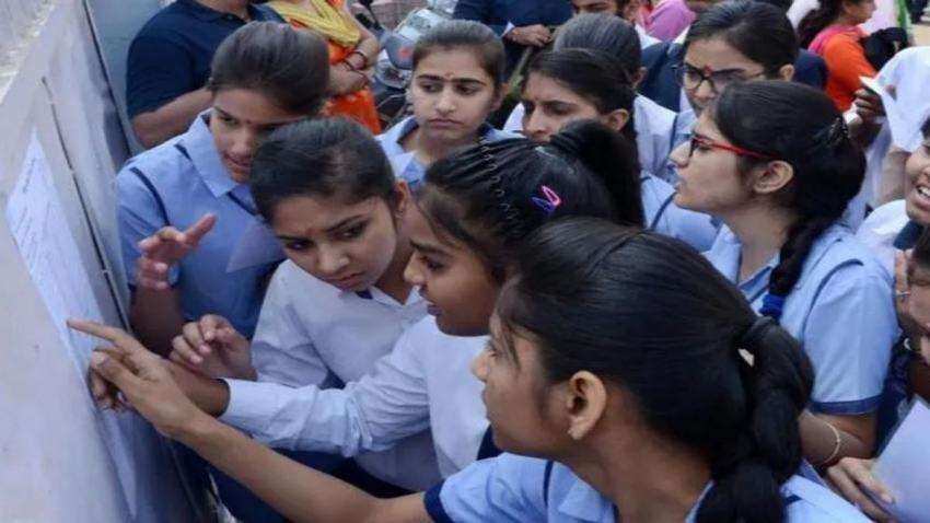 CISCE ICSE 10th Result: आईसीएसई बोर्ड 10वीं का रिजल्ट जारी, 99.97 प्रतिशत छात्र हुए पास, इस Direct Link पर चेक करें स्कोर