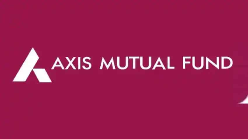 Income Tax की रडार पर Axis म्यूचूअल फंड के फंड मैनेजर वीरेश जोशी, कई ब्रोकर पर छापेमारी जारी