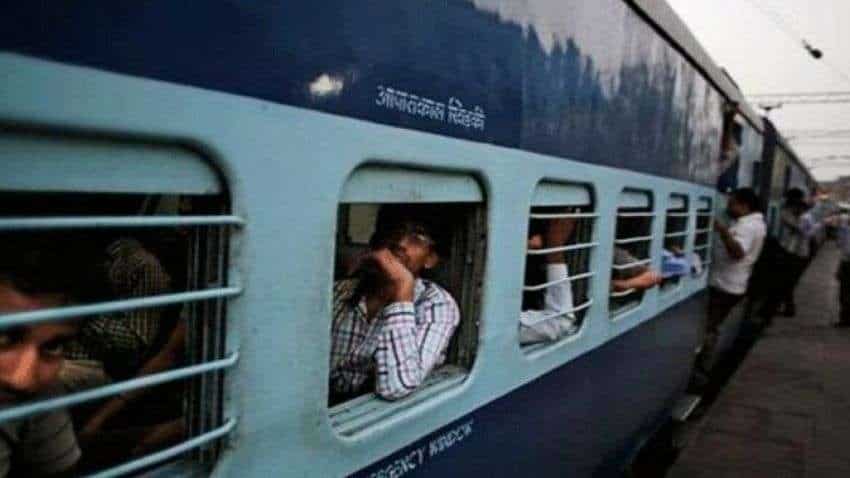 Indian Railways: रेलवे को लेकर आया बड़ा अपडेट, आज नहीं चलेंगी ये 148 ट्रेनें, यहां देखिए पूरी लिस्ट