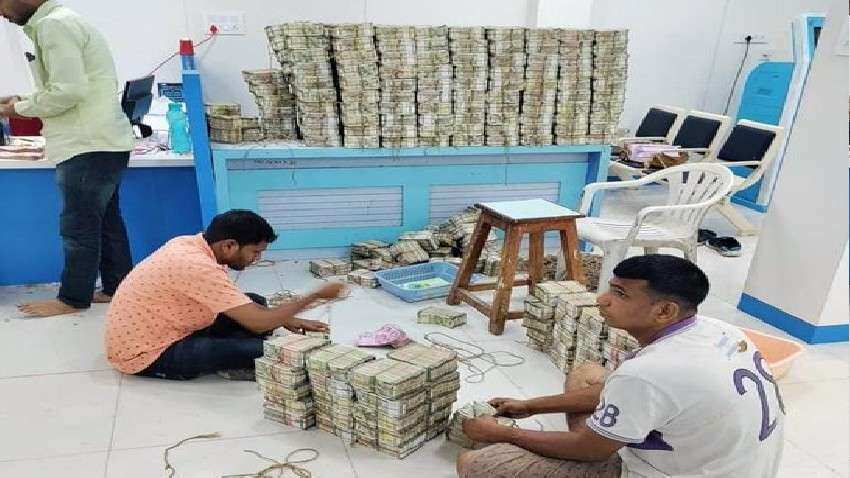 Income Tax Raid: महाराष्ट्र में व्यापारी के ठिकानों पर I-T डिपार्टमेंट की छापेमारी, 390 करोड़ की बेनामी संपत्ति जब्त