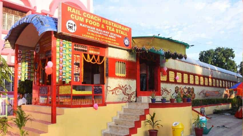 Rail Coach Restaurant: बिहार के इस रेलवे स्टेशन पर खुला देश का पहला AC रेल कोच रेस्टॉरेंट, सिर्फ 50 रुपये में मिलेगी वेज थाली