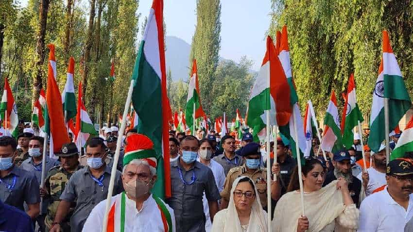 Tiranga Rally: कहीं उप-राज्यपाल तो कहीं मुख्यमंत्री, कहीं CRPF के जवान तो कहीं SBI के अधिकारी, देश के कोने-कोने में निकाली गई तिरंगा रैली