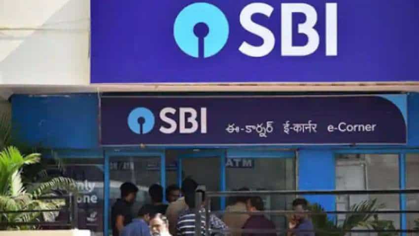 SBI Doorstep Banking: घर बैठे बैंक पहुंचाएगा 20 हजार रुपये तक कैश, इन कस्टमर्स के लिए सर्विस है बिल्कुल फ्री, जानें डीटेल्स