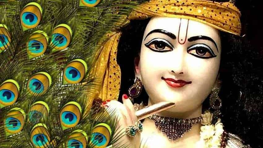 Janmashtami 2022: मोरपंख क्यों पहनते हैं श्रीकृष्ण? इसके पीछे है खास वजह