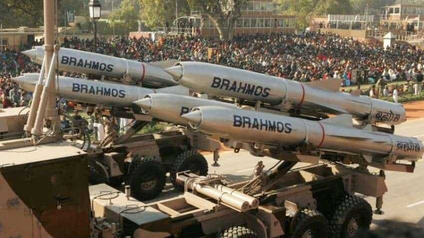 BrahMos missile: पाकिस्तान में गलती से गिरे ब्रह्मोस मिसाइल के मामले में तीन अधिकारियों का पाया गया दोषी, सेवा से बर्खास्त