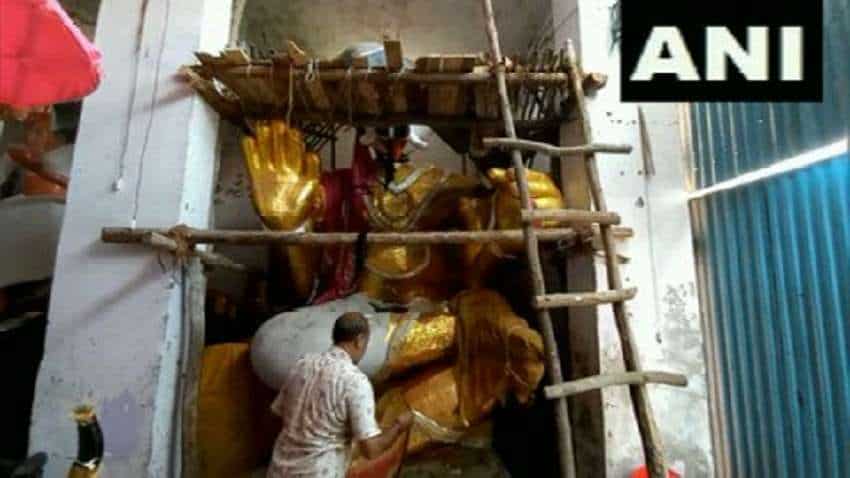 Ganesh Chaturthi 2022: यूपी के इस शहर में सोने से बनी 18 फीट लंबी मूर्ति, देखें वीडियो