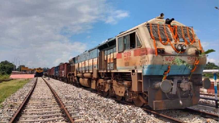 Indian Railways: उत्तर पश्चिम रेलवे ने अगस्त में यात्री भाड़े से की रिकॉर्ड कमाई, माल लदान में भी हुई बढ़ोतरी