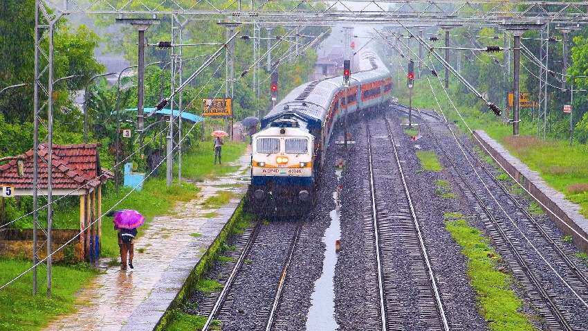 Puja Special Trains: बंगाल और बिहार के लोगों के लिए पूजा स्पेशल ट्रेन चलाएगी रेलवे, पढ़ें पूरी डिटेल्स