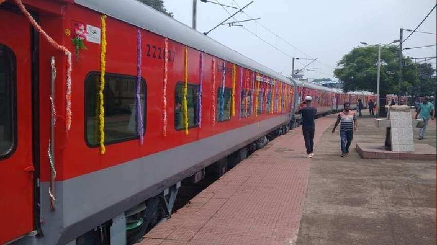 Puja Special Trains: यूपी, बिहार समेत इन 4 राज्यों के यात्रियों के लिए पूजा स्पेशल ट्रेन चलाएगी रेलवे, देखें शेड्यूल