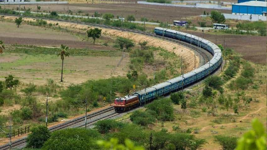 Indian Railways: मध्य प्रदेश से होकर गुजरने वाली कई ट्रेनें रद्द, कुछ गाड़ियों के रूट में भी बदलाव, यहां देखें पूरी लिस्ट