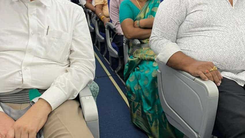 INDIGO: न अंग्रेजी आती, न हिंदी...बस इस वजह से बदल दी महिला की सीट, तेलंगाना के मंत्री ने एयरलाइन को दी नसीहत