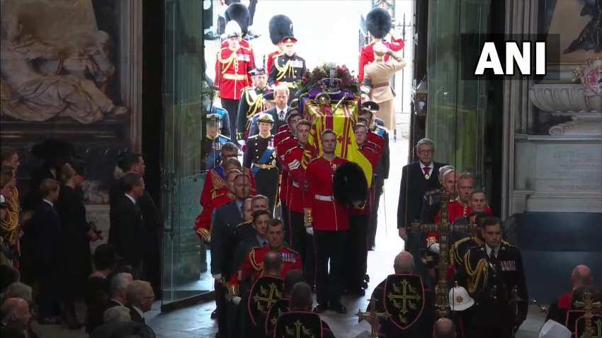 Queen Elizabeth Funeral: थोड़ी देर में महारानी का अंतिम संस्कार, वेस्टमिंस्टर एबे पहुंचा क्वीन एलिजाबेथ-II का ताबूत