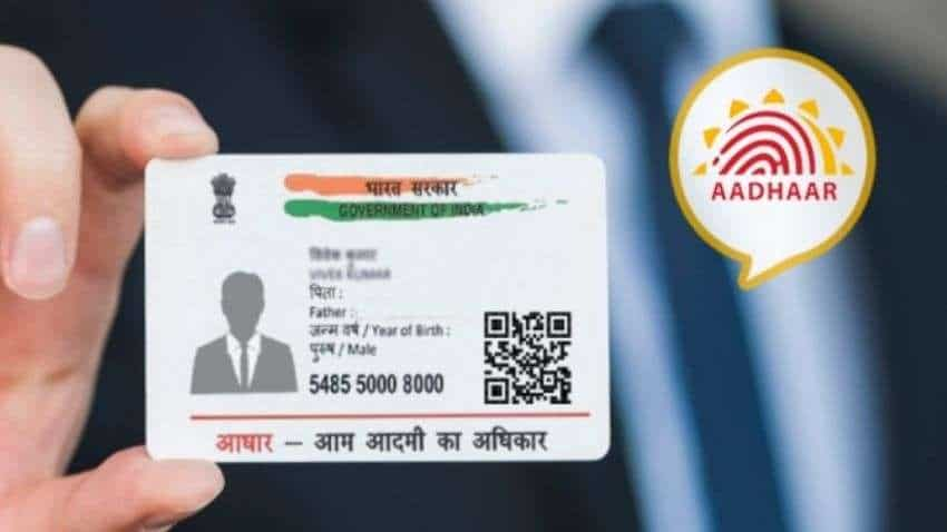 क्या आपको अपना Aadhaar Card अपडेट करना है? जानिए ऑनलाइन और ऑफलाइन क्या-क्या अपडेट संभव है और उसकी फीस क्या है