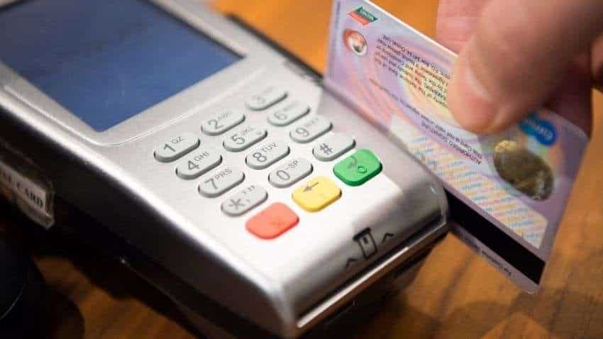 क्या आप भी Credit Card का इस्तेमाल करते हैं? इन 10 फायदों के बारे में जानिए