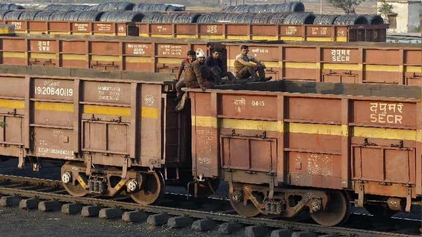 Gati-Shakti Cargo Terminal: अगले 3 साल में बनाए जाएंगे 100 गति शक्ति कार्गो टर्मिनल, ओपन टेंडर प्रोसेस से होगा ऑपरेटर