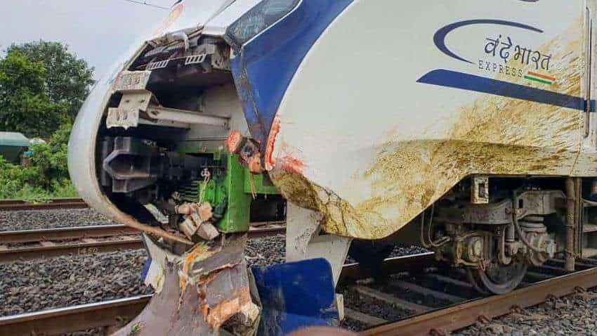 Vande Bharat Express Train से जानवरों की टक्कर ने उड़ाई रेलवे की नींद, घटनाओं को रोकने के लिए उठाया ये कदम