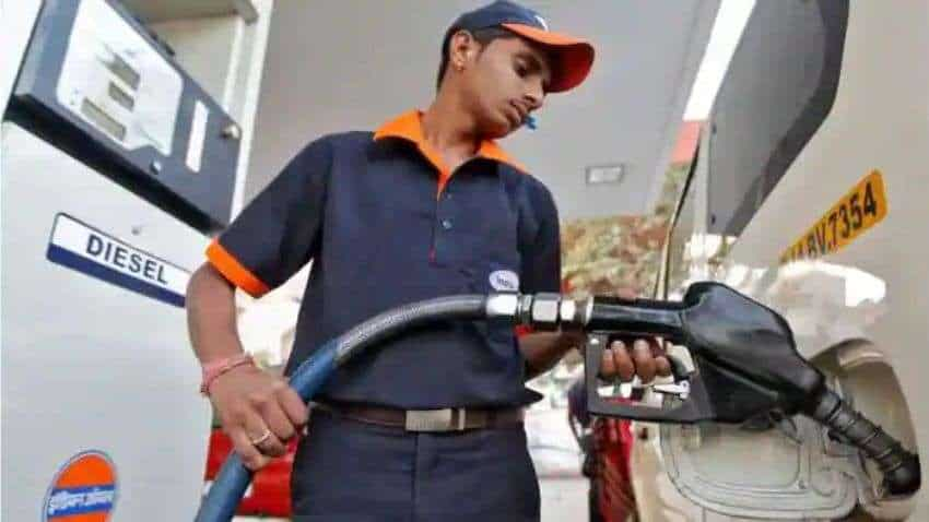 फेस्टिव सीजन का असर! पेट्रोल-डीजल की बिक्री 4 महीने में सबसे ज्यादा, लेकिन LPG की डिमांड पर पड़ा बुरा असर 