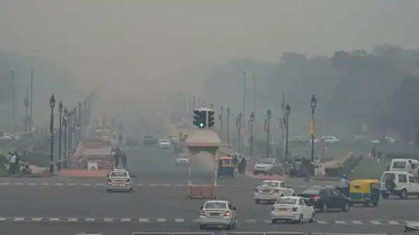 Delhi NCR की हवा में पॉल्यूशन पहुंचा खतरनाक लेवल पर, भारी गाड़ियों पर लगी रोक, ऑड-ईवन पर भी हो सकता है फैसला