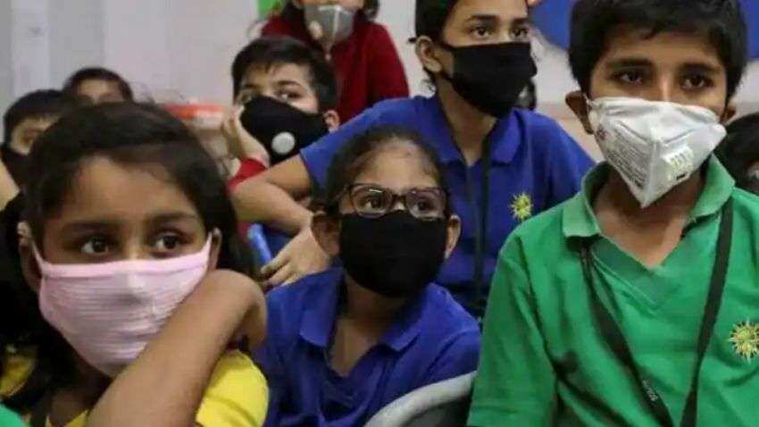 Air Pollution: ये हवा सांस नहीं लेने देगी! दिल्ली-NCR में स्कूल बंद, फिर लौटीं ऑनलाइन क्लासेज, जानें ताजा अपडेट्स