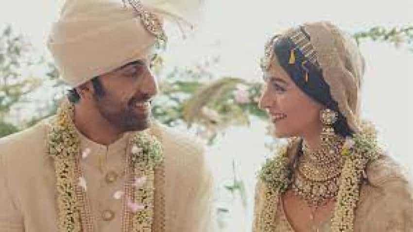 Ranbir-Alia Baby Girl: कपूर खानदान में गूंजी किलकारी, आलिया ने दिया नन्हीं परी को जन्म, अप्रैल में हुई थी शादी