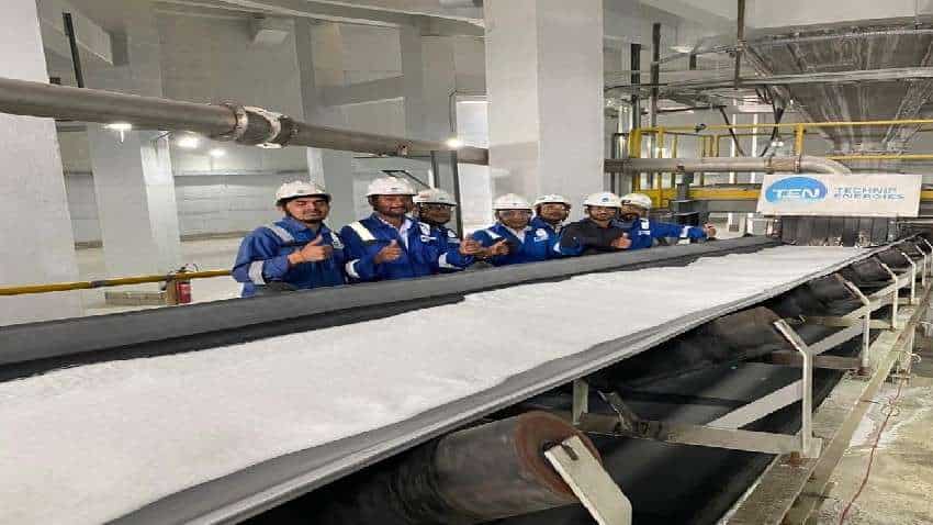 सिंदरी प्लांट में नीम कोटेड यूरिया का उत्पादन शुरू, मंडाविया बोले- भारत यूरिया प्रोडक्शन में बन रहा आत्मनिर्भर
