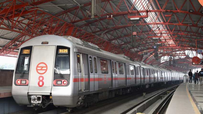 Delhi Metro: मेट्रो की रेड लाइन पर आठ कोच वाली ट्रेनें शुरू, सभी 39 ट्रेनों में बढ़ाए जाएंगे कोच