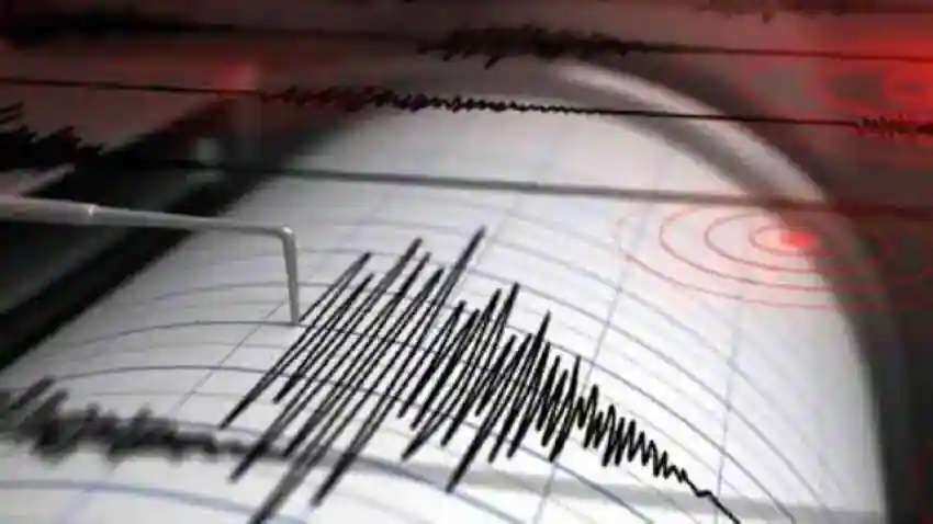 Earthquake In Delhi: एक हफ्ते में दूसरी बार दिल्ली-एनसीआर में कांपी धरती, 4.9 रही तीव्रता