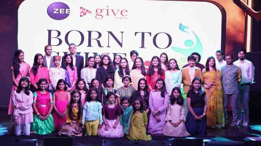 Born To Shine: ज़ी एंटरटेनमेंट ने बेहतर भविष्य के लिए 30 प्रतिभाशाली बच्चियों को दिया स्पेशल स्कॉलरशिप का तोहफा