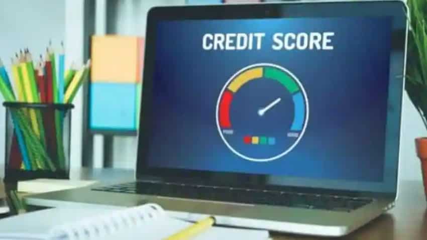 Credit Score Calculator: किन चीजों पर निर्भर करता है आपका सिबिल स्‍कोर और इसे कौन तय करता है?