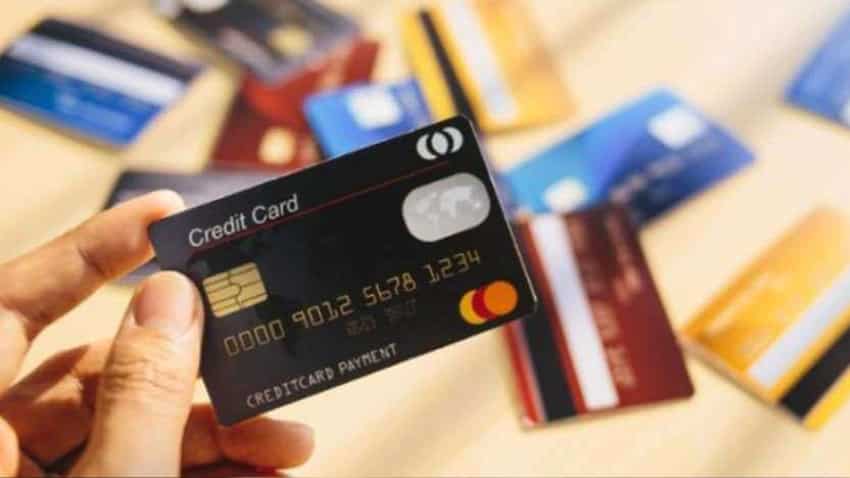 Credit Card Alert: एक से ज्‍यादा क्रेडिट कार्ड इस्‍तेमाल करते हैं, तो जान लें इसके नुकसान वरना बाद में होगा पछतावा
