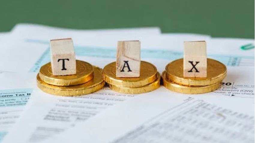 Tax Saving Tips: इन 5 तरीकों से बचाएं टैक्स, फाइनेंशियल प्लानिंग में समझदारी आएगी काम, बचेगी इनकम