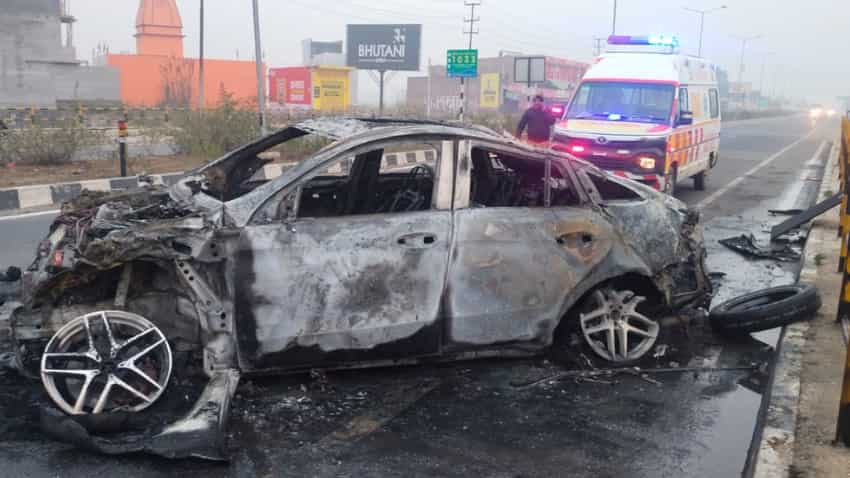 BREAKING: क्रिकेटर ऋषभ पंत का एक्सीडेंट, डिवाइडर से टकराकर कार में आग लगी, अस्पताल भेजा गया 