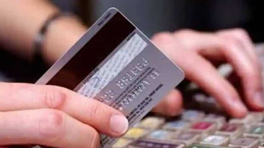 क्‍या होता है सिक्‍योर्ड क्रेडिट कार्ड और क्‍या हैं इसके फायदे, रेग्‍युलर कार्ड से ये कैसे अलग है? यहां जानिए काम की बात