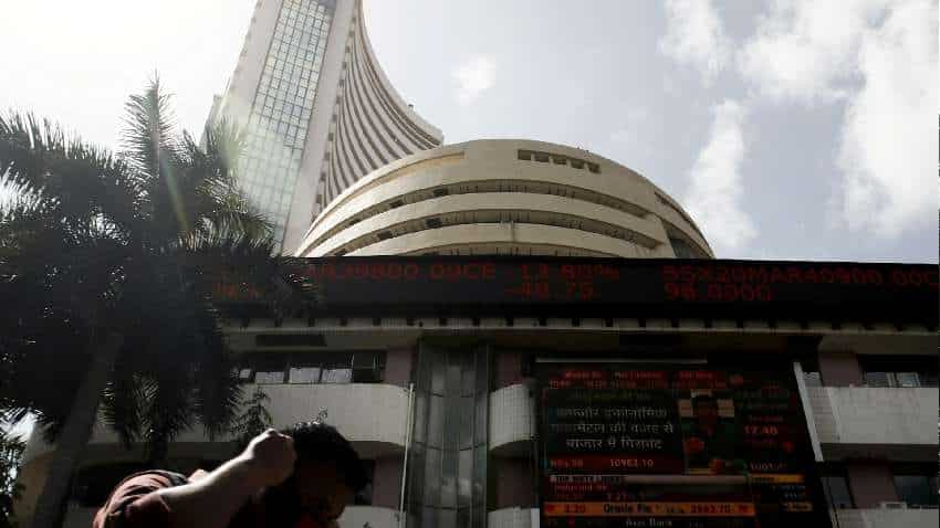 Sensex की टॉप 10 में से 8 कंपनियों का मार्केट कैप 1.06 लाख करोड़ रुपये घटा, इंफोसिस को हुआ सबसे ज्यादा नुकसान