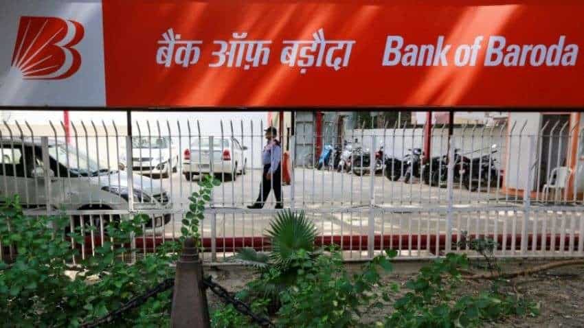 Bank of Baroda ने कस्टमर्स को दिया झटका, बैंक ने महंगा कर दिया लोन, बढ़ जाएगी आपकी EMI