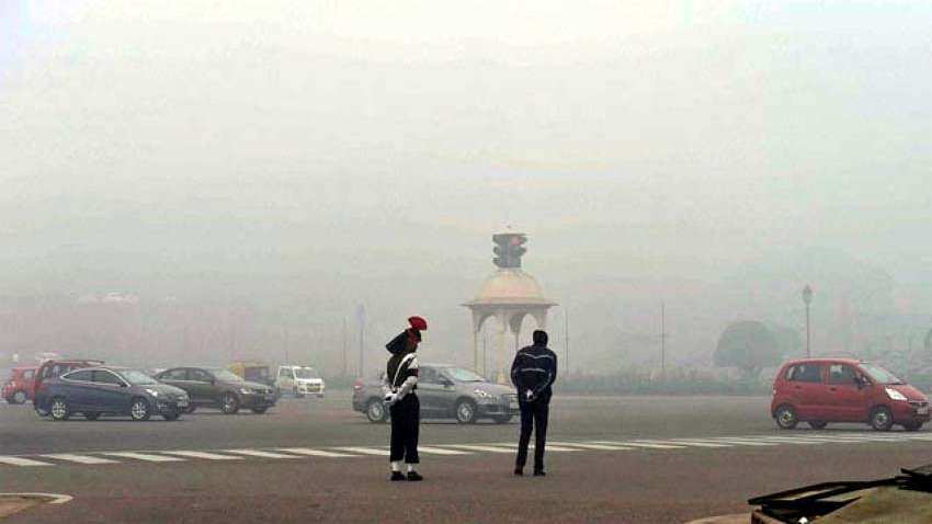 Delhi Weather: दिल्ली में लगातार आठवें दिन शीतलहर का प्रकोप जारी, न्यूनतम तापमान लगातार है कम, जानें मौसम का हाल