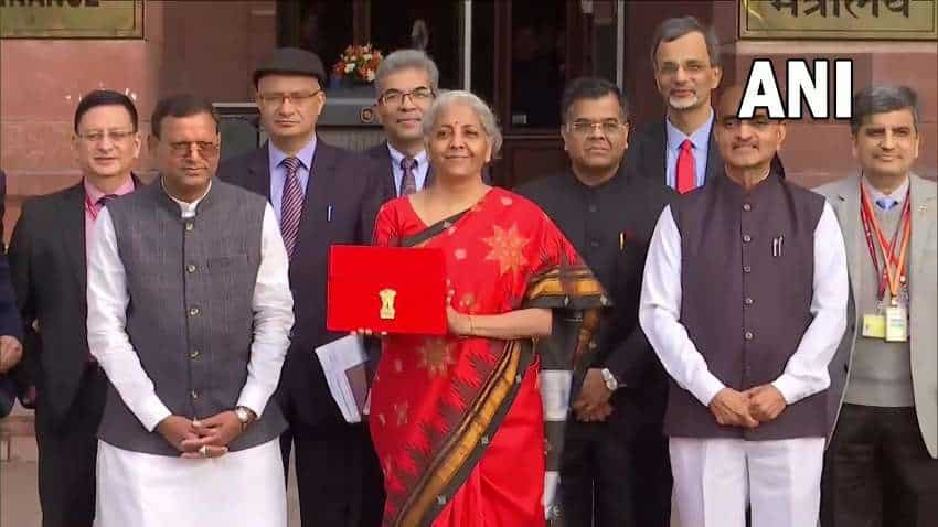 Union Budget 2023: बजट की लाइव स्ट्रीमिंग में बचे हैं मात्र कुछ ही मिनट, इस मोबाइल ऐप और यूट्यूब पर फ्री में देखें स्पीच