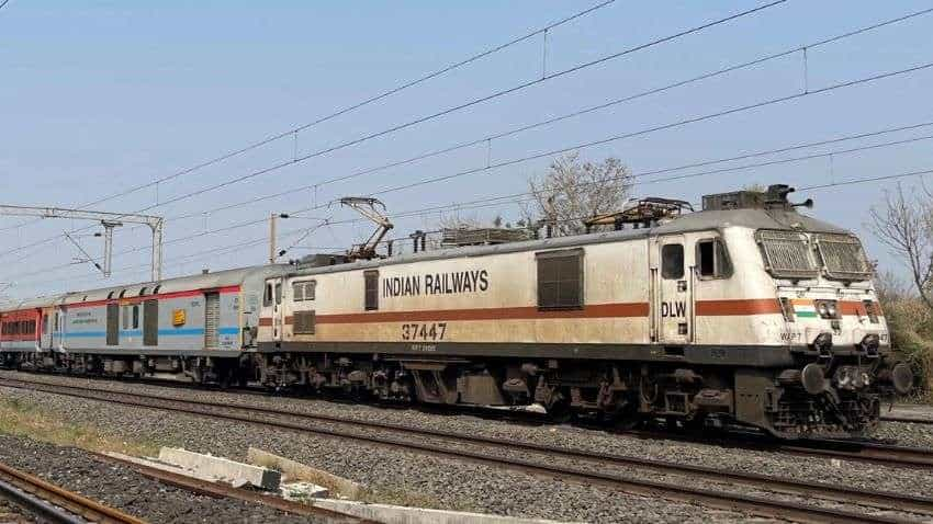 Train cancelled Today: रेल यात्री ध्यान दें! नहीं चलेंगी ये 300 से अधिक ट्रेनें, यात्रा के पहले चेक कर लें स्टेटस