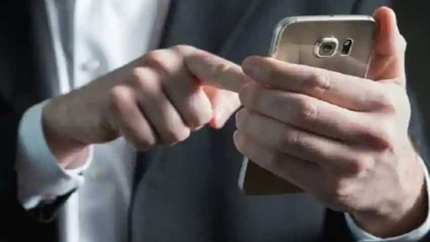 Tips and Tricks: कैब में आते-जाते गुम हो जाए आपका मोबाइल, तो आजमाएं ये टिप्‍स ताकि बड़े नुकसान को रोक सकें