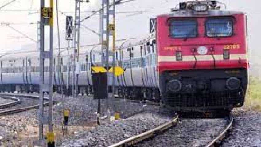 Train cancel list: रेलवे ने आज रद्द की है 395 ट्रेन, यात्रा करने से पहले चेक कर लें लिस्ट