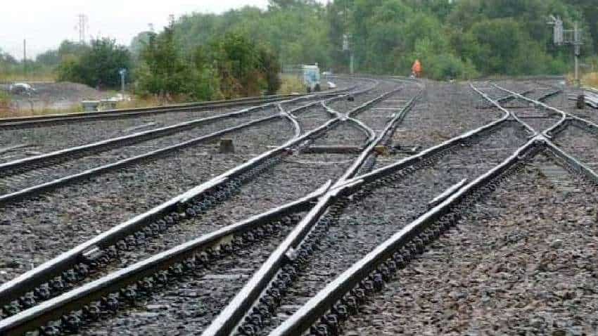 Indian Railways: बिहार में चोरों का बड़ा कारनामा, रातोंरात उड़ा ले गए 2 किमी लंबा रेलवे ट्रैक