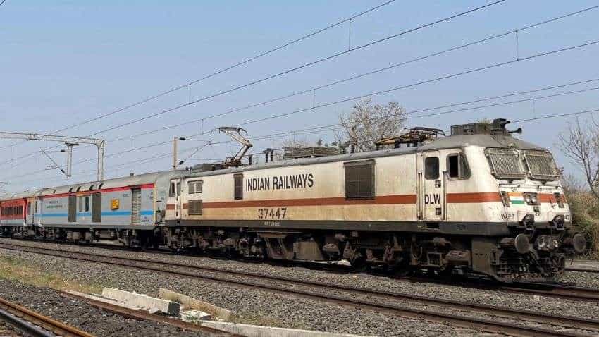 ट्रेन से करना है सफर तो ध्यान दें! महाराष्ट्र, बिहार सहित इन राज्यों में 300 से अधिक ट्रेनें हैं कैंसिल, चेक कर लें लिस्ट