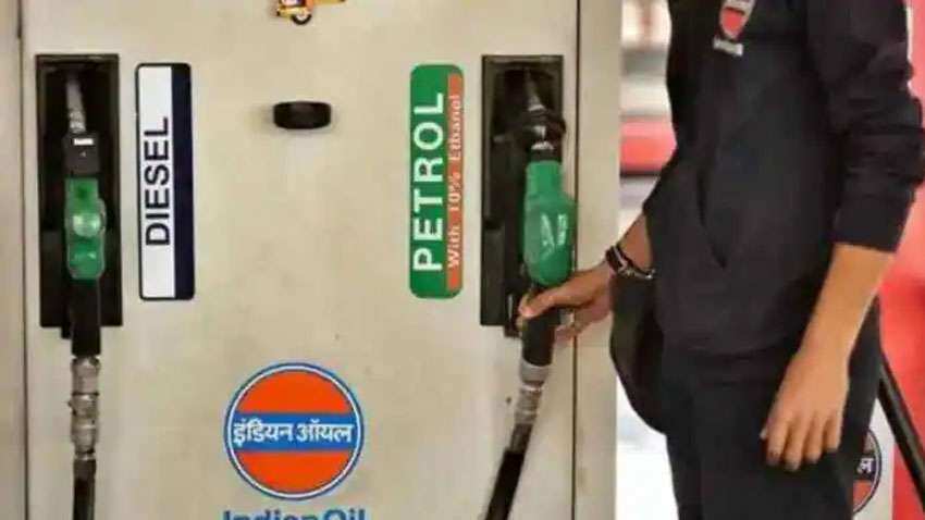 Petrol Diesel Prices 12 Feb 2023: गाड़ी की टंकी भरवाने से पहले देखें पेट्रोल-डीजल की कीमत, जानिए आपके शहर में आज क्या है रेट