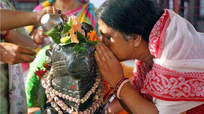 Mahashivratri 2023: शिवरात्रि पर भगवान शंकर की पूजा करते समय इन बातों का रखें विशेष खयाल, हमेशा बनी रहेगी कृपा